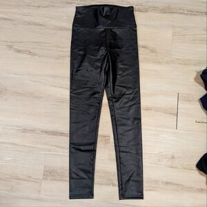 Black High-Waisted Leggings - Size Small